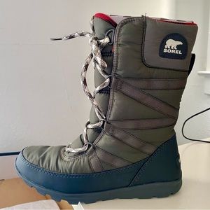 NWT/Box Women’s Sorel Whitney Tall Lace-up Winter Boot. Size 9